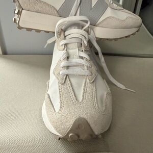 New Balance 327 Women's Sneakers in White and Beige